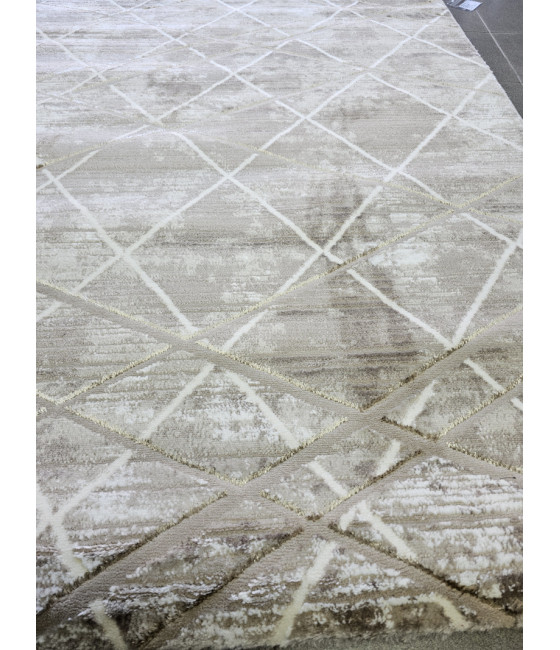 Zara  c 840 b kahve flos